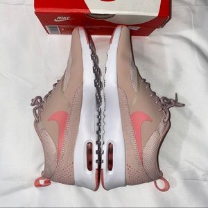 NEW Women’s Nike Air Max Thea Size 7